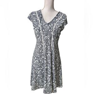 🆕 NWT Ann Taylor Floral Mini Dress Size 6P